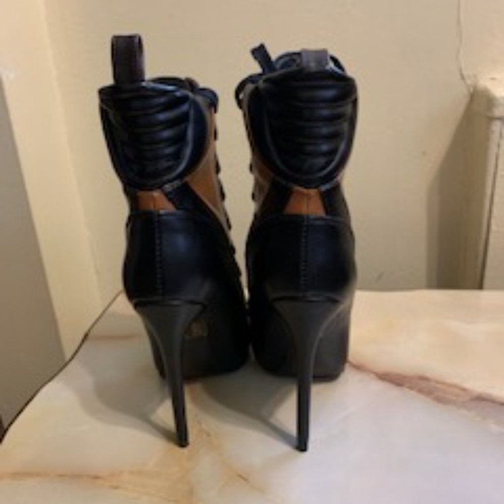 AZALEA WANG Inherit The Crown Lace Up Boots - Picture 12 of 13